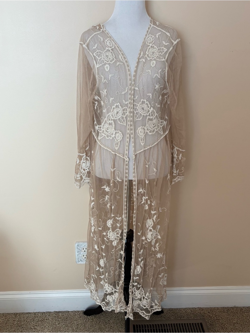 Embroidered lace kimono